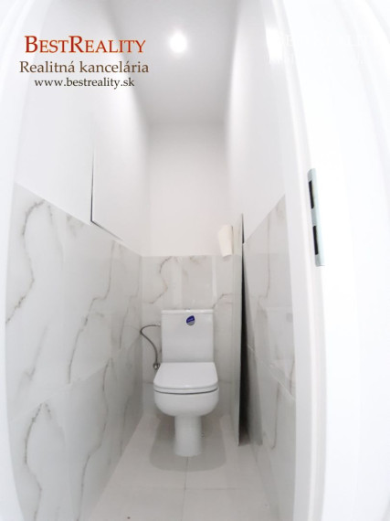 3 izbový byt na predaj, kompletná rekonštrukcia. nepriechodné izby, loggia, Klimatizácia, pekný výhľad Petržalka www.bestreality.sk