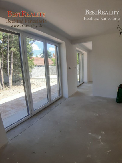 5 izbový rodinný dom na PREDAJ, Novostavba, terasa, pozemok 1403 m2, 25 km od Bratislavy, Lehnice www.bestreality.sk