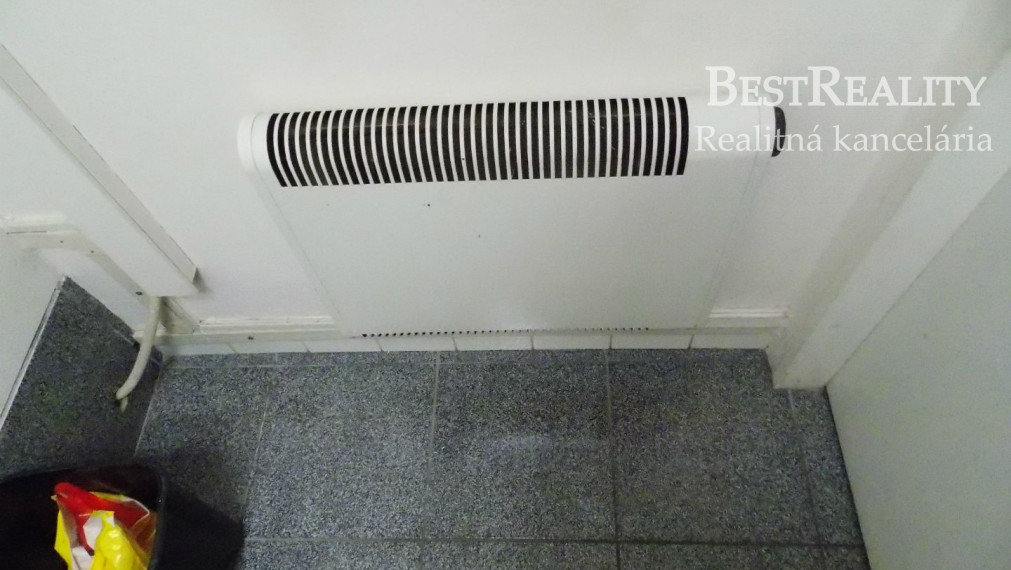 Obchodný priestor na Predaj, Dobrá investícia Petržalka, Nám. Hraničiarov www.bestreality.sk