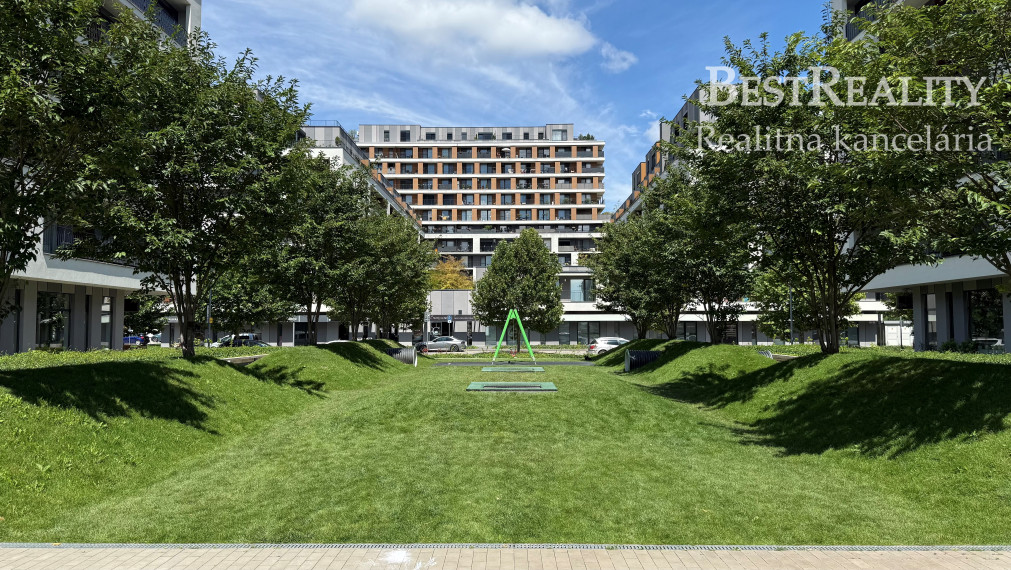 3 izbový byt na prenájom s parkovaním, Novostavba Petržalka
