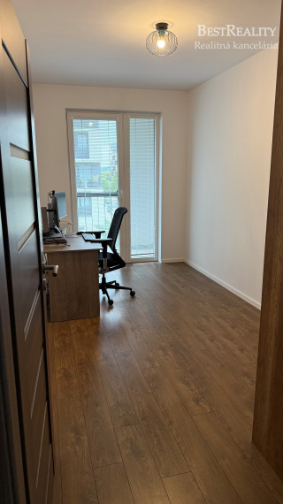 3 izbový byt na prenájom s parkovaním, Novostavba Petržalka