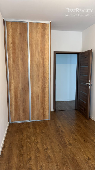 3 izbový byt na prenájom s parkovaním, Novostavba Petržalka