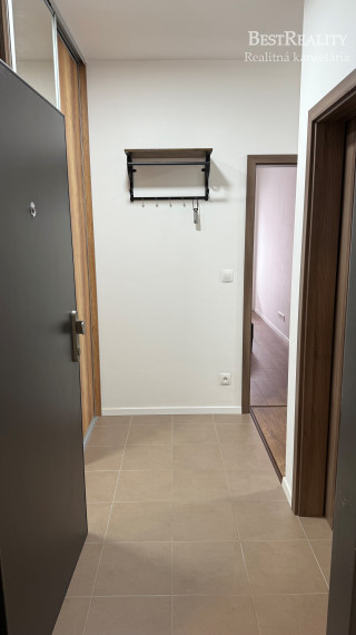 3 izbový byt na prenájom s parkovaním, Novostavba Petržalka