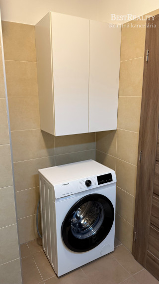 3 izbový byt na prenájom s parkovaním, Novostavba Petržalka