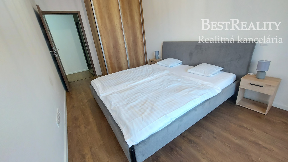 3 izbový byt na prenájom s parkovaním, Novostavba Petržalka