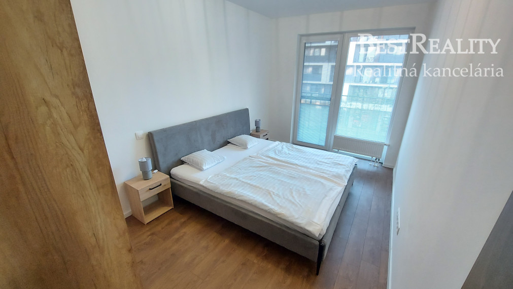 3 izbový byt na prenájom s parkovaním, Novostavba Petržalka