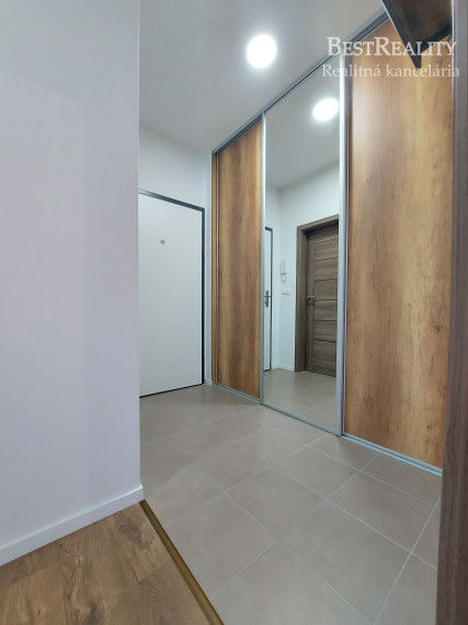 3 izbový byt na prenájom s parkovaním, Novostavba Petržalka