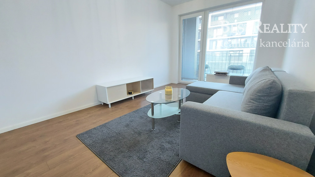 3 izbový byt na prenájom s parkovaním, Novostavba Petržalka