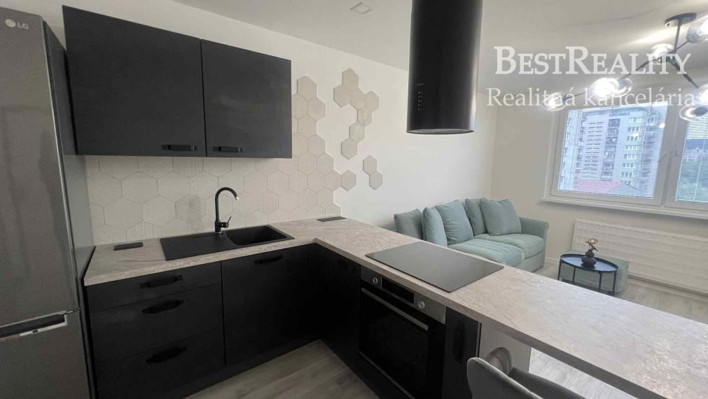 Útulný moderne prerobený 2-izbový byt v Lamači na predaj Bakošova ulica