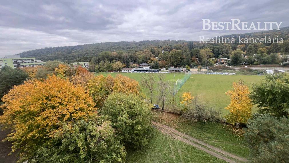 Útulný moderne prerobený 2-izbový byt v Lamači na predaj Bakošova ulica