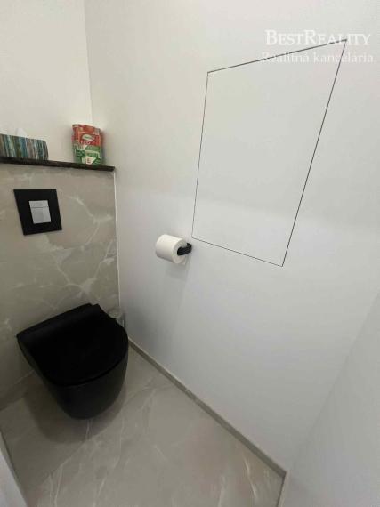 Útulný moderne prerobený 2-izbový byt v Lamači na predaj Bakošova ulica