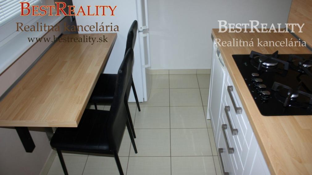 1 izbový byt na prenájom po rekonštrukcii Dúbravka Gallayova ul. www.bestreality.sk
