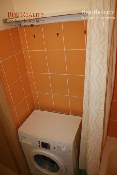 1 izbový byt na prenájom po rekonštrukcii Dúbravka Gallayova ul. www.bestreality.sk