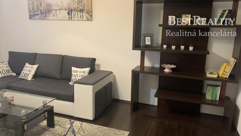 Predaj 4-izbový byt v Dúbravke na Tranovského ulici v pôvodnom stave