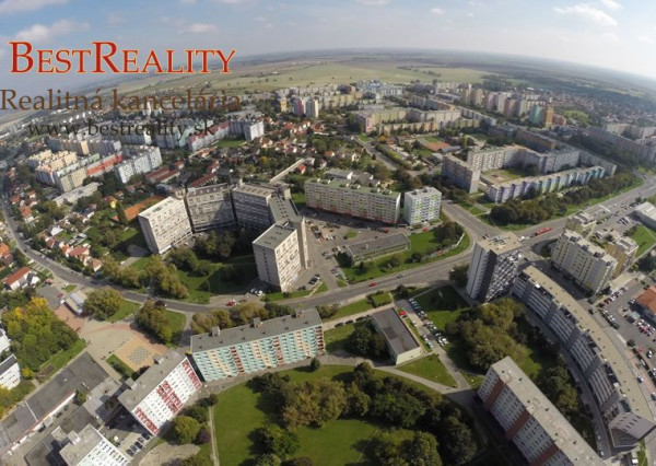 Hľadáme na kúpu pre konkrétneho klienta 2,3 izbový byt vo Vrakuňi www.bestreality.sk