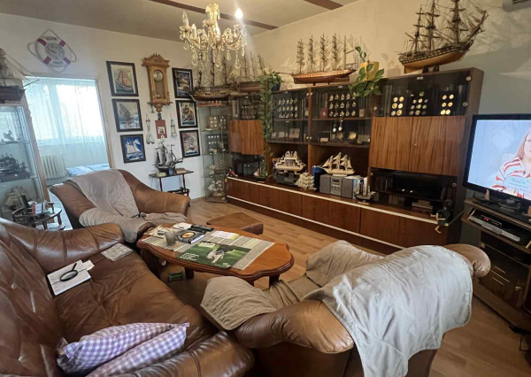 Na predaj 4-izbový byt v Dúbravke na Tranovského ulici v pôvodnom stave