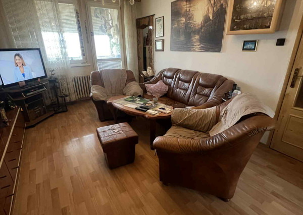 Predaj 4-izbový byt v Dúbravke na Tranovského ulici v pôvodnom stave