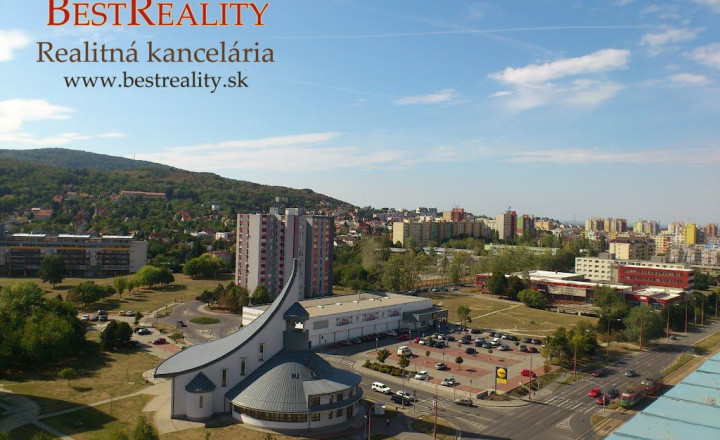 Hľadáme na kúpu pre konkrétneho klienta 3,4 izbový byt v Dúbravke www.bestreality.sk