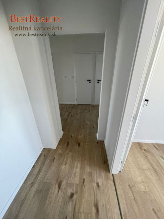 3 izbový byt na predaj, kompletná rekonštrukcia. nepriechodné izby, loggia, Klimatizácia, pekný výhľad Petržalka www.bestreality.sk - fotografia 8