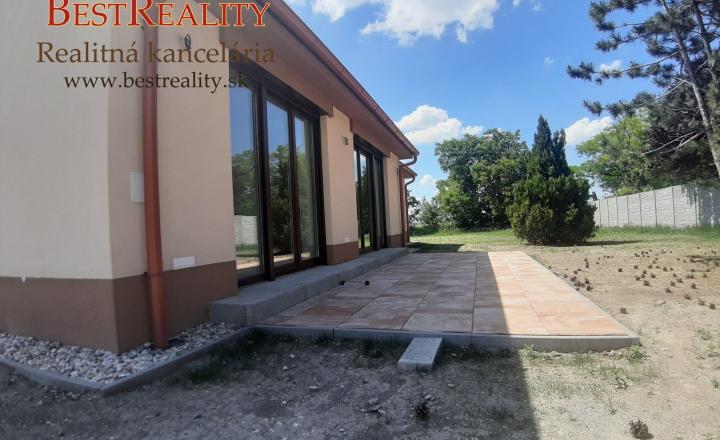 5 izbový rodinný dom na PREDAJ, Novostavba, terasa, pozemok 1403 m2, 25 km od Bratislavy, Lehnice www.bestreality.sk - fotografia 18